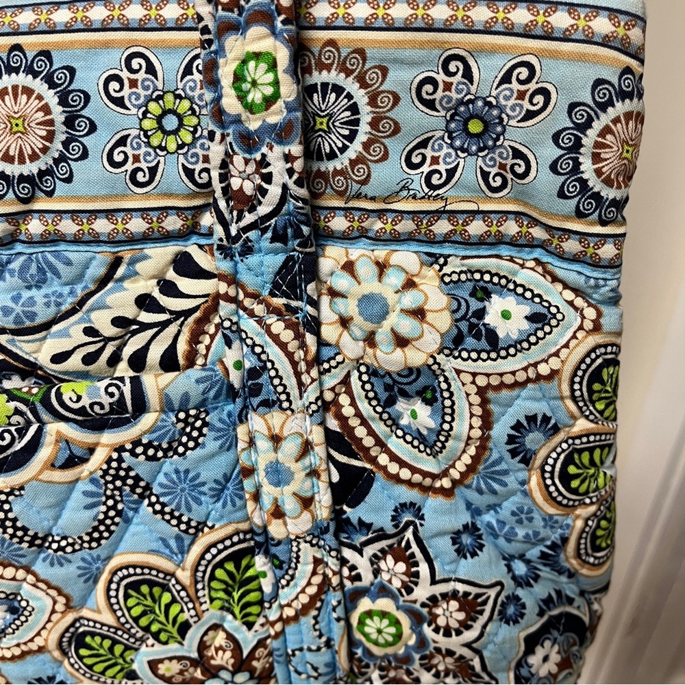 Vera Bradley shoulder purse&belt bag. Some wear bottom, straps good, 14x9x3.5”⬇️ - Picture 5 of 17